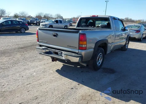 2001 Chevrolet Silverado 1500 Ls z USA, uszkodzony, nr VIN 1GCEC19T21Z179316